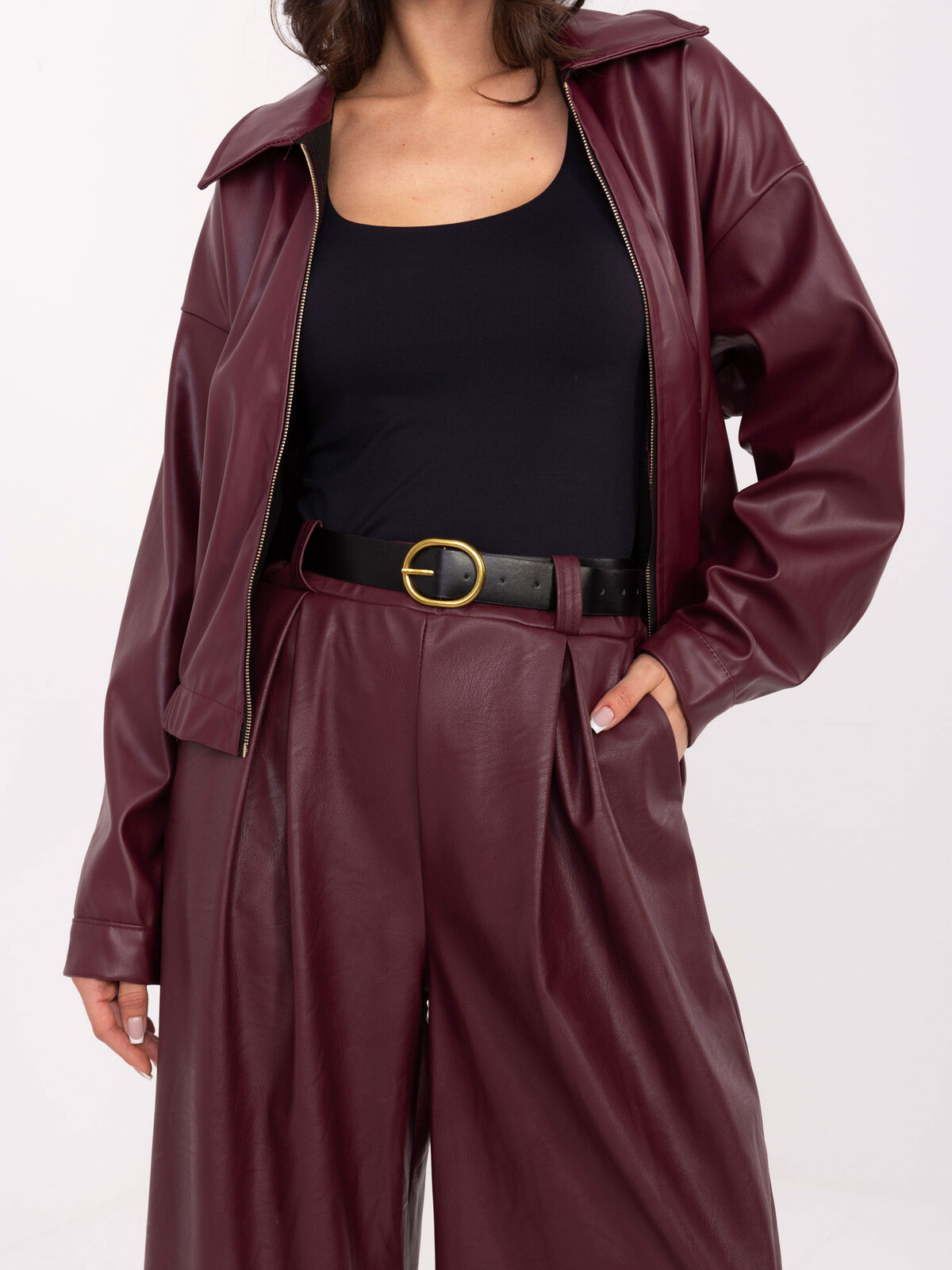 Bordové nohavice z umelej kože