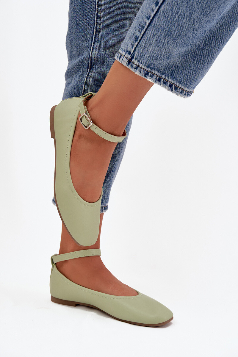 Dámske balerínky s remienkom Janelor