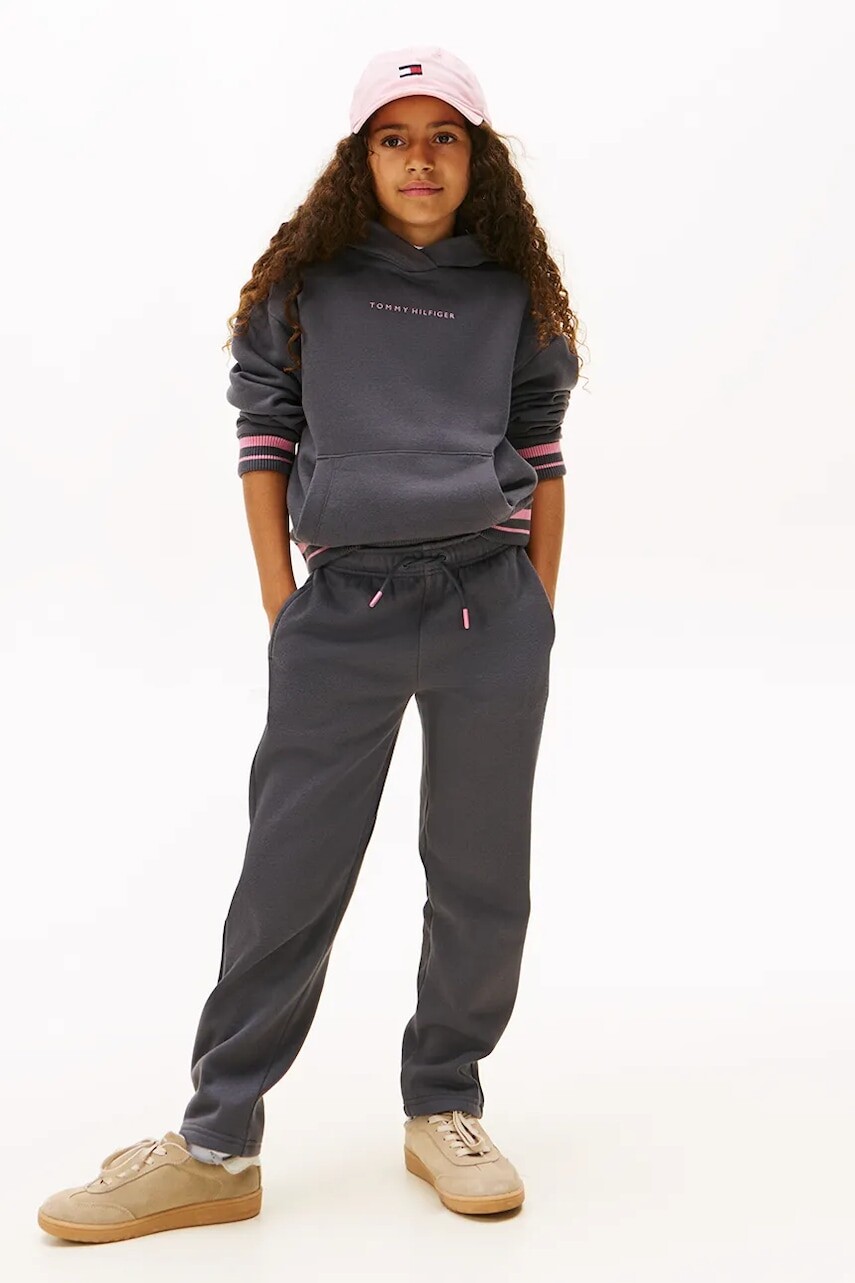 Detské tepláky Tommy Hilfiger šedá farba, KG0KG08999