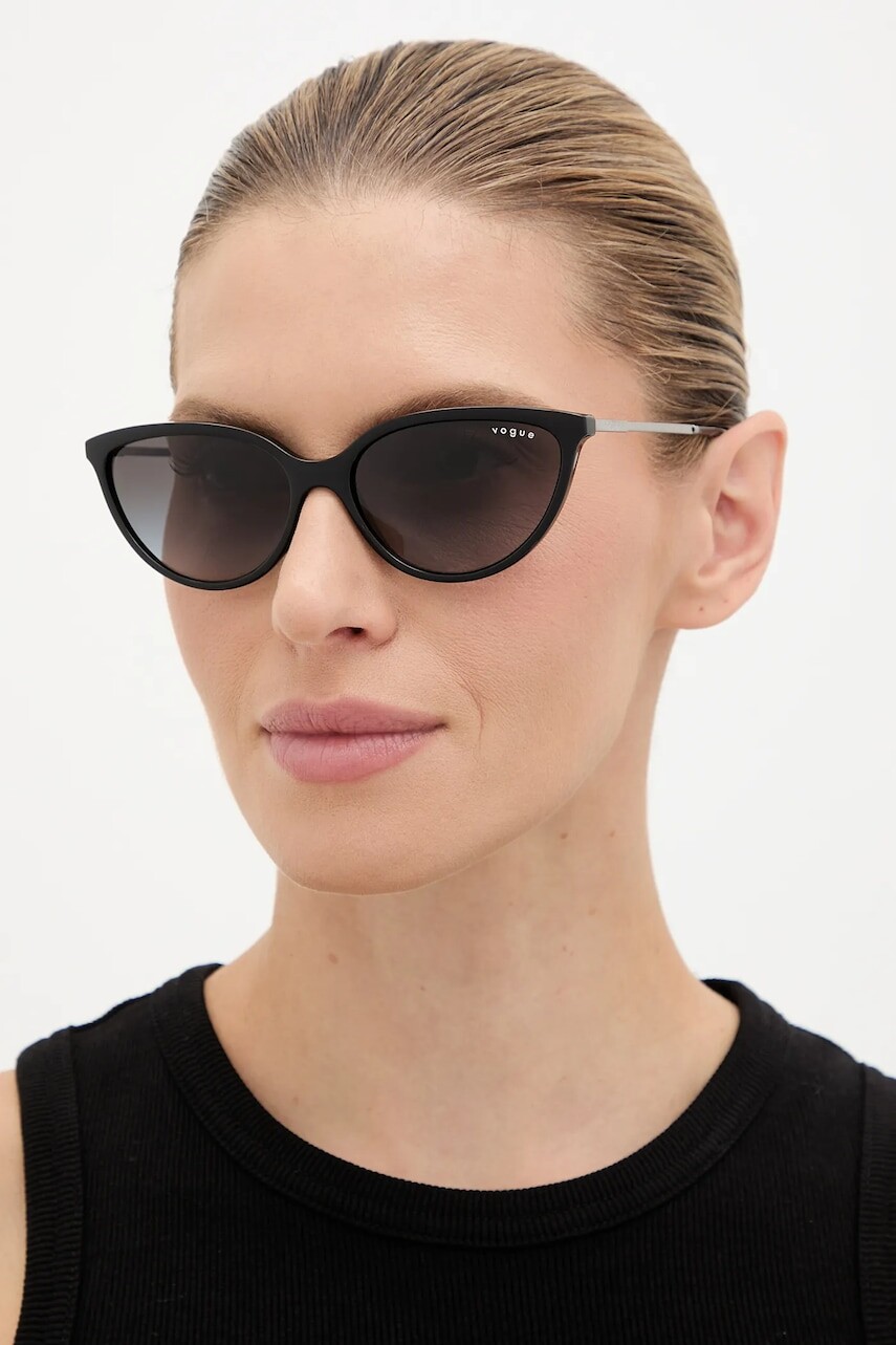Slnečné okuliare VOGUE čierna farba, 0VO5672S