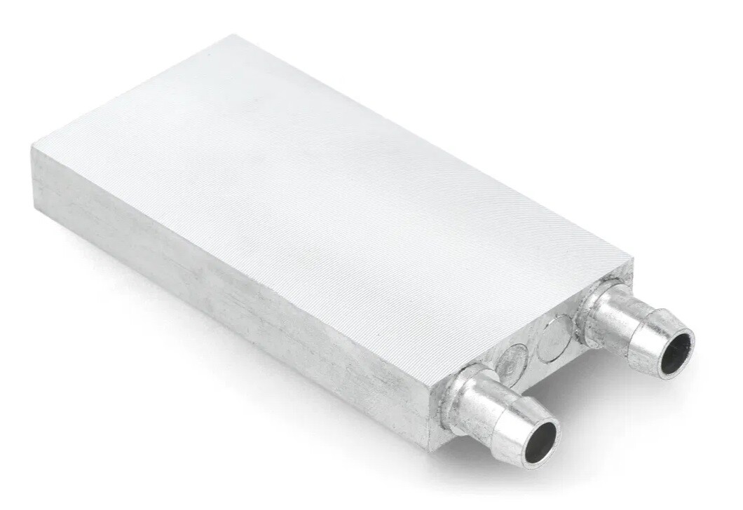 Vodný chladiaci blok (water cooling plate) – 40 × 80 × 12 mm
