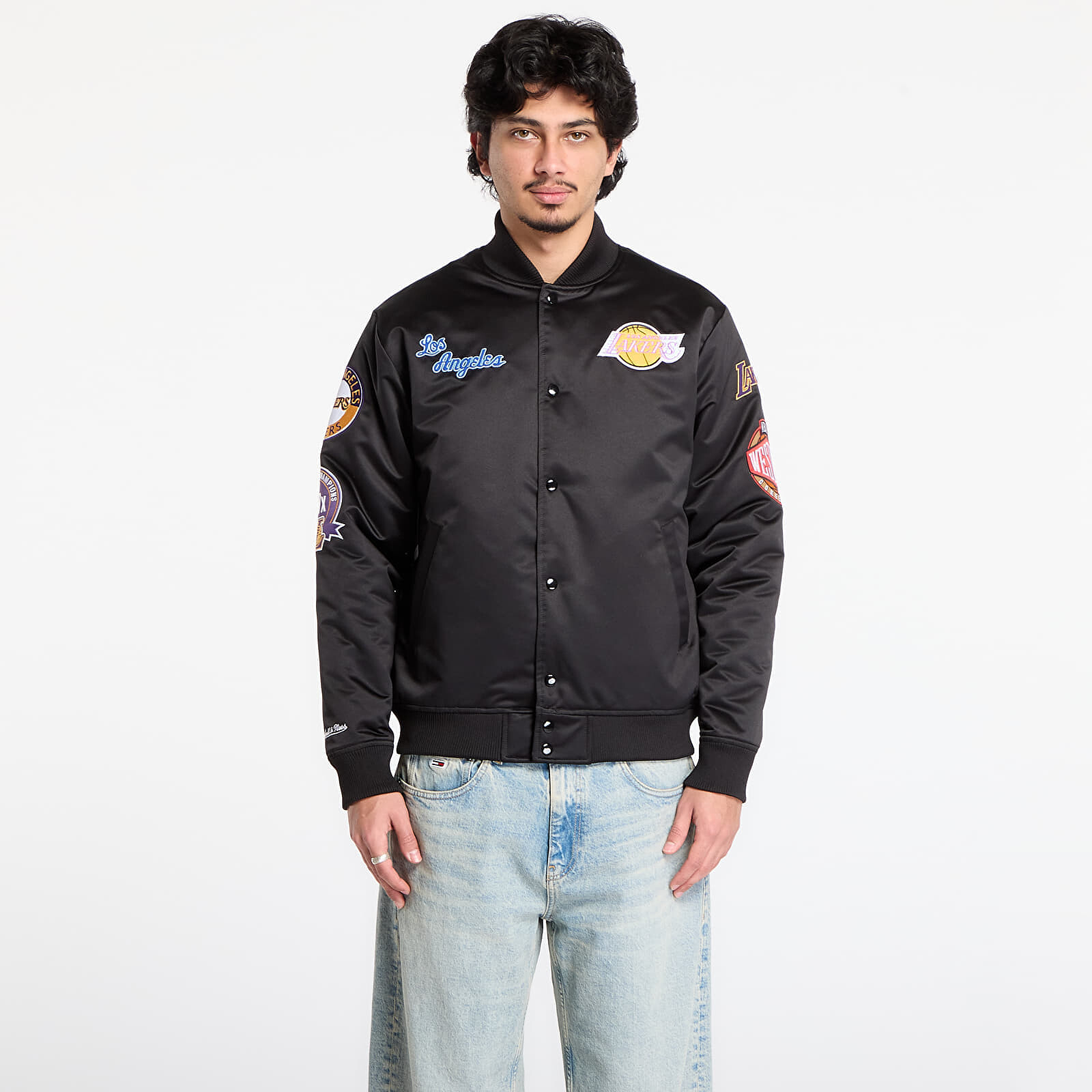 Bunda Mitchell & Ness NBA Blackout Heavyweight Satin Jacket Los Angeles Lakers Black XL