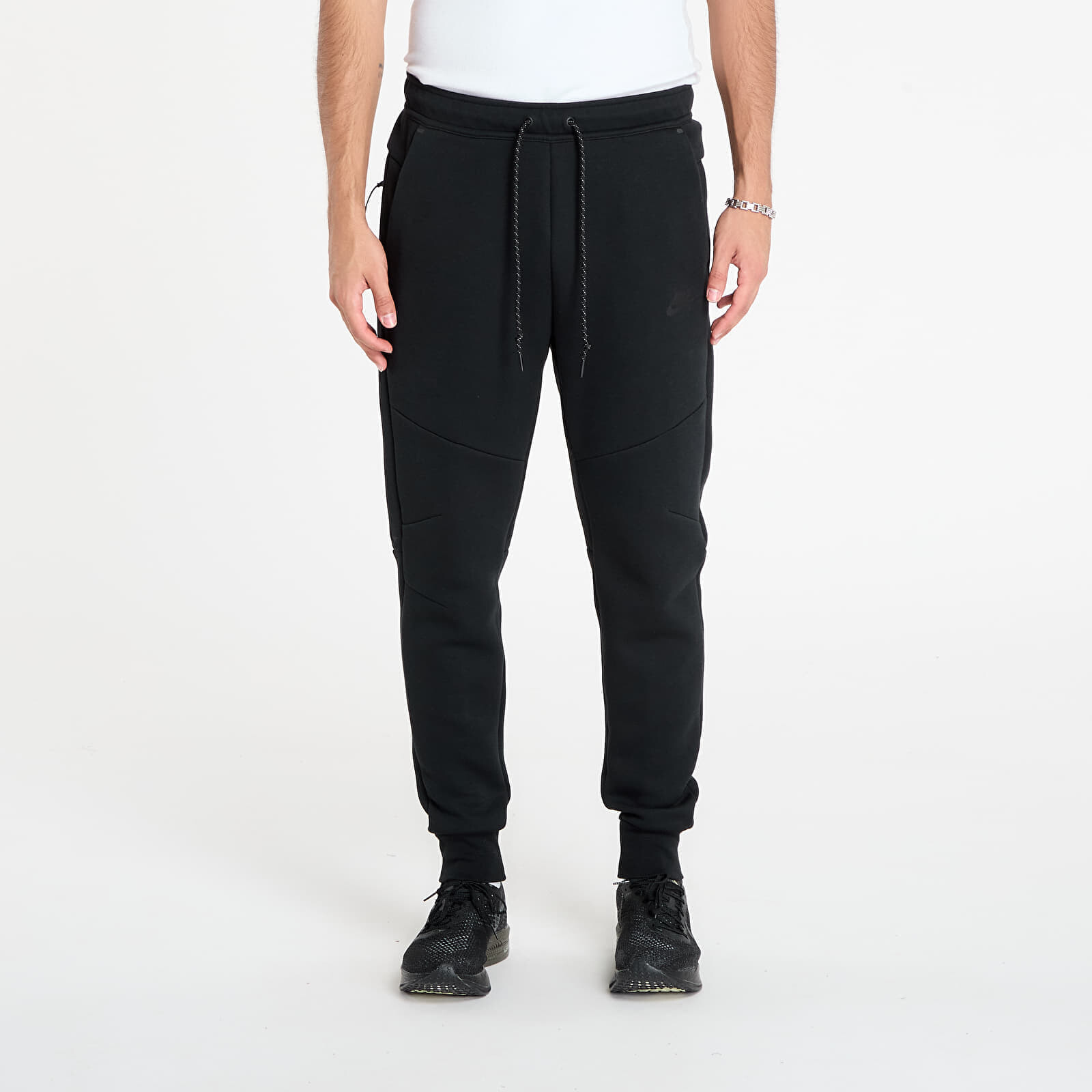 Tepláky Nike Tech Men's Fleece Joggers Black/ Black XS