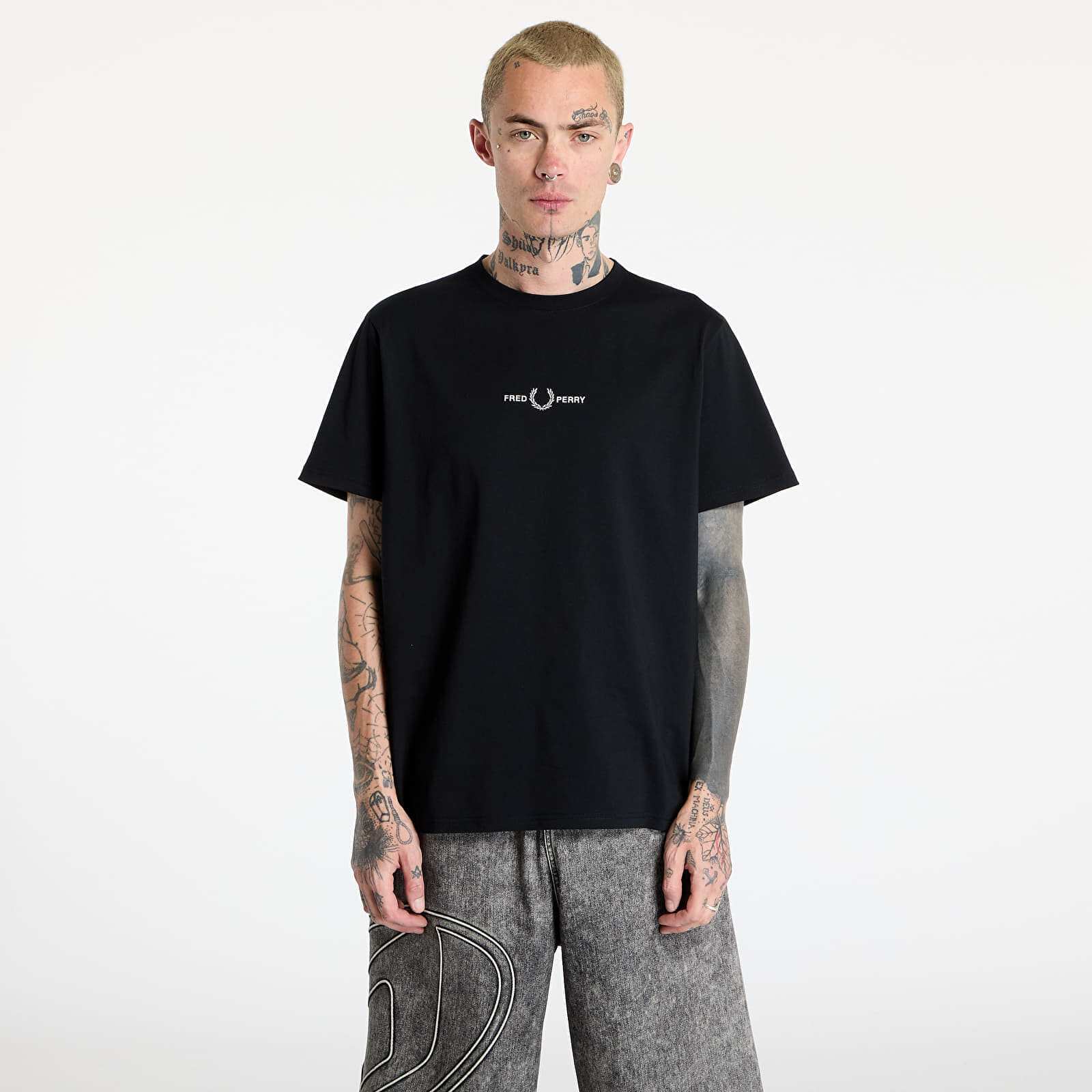 Tričko FRED PERRY Embroidered T-Shirt Black M