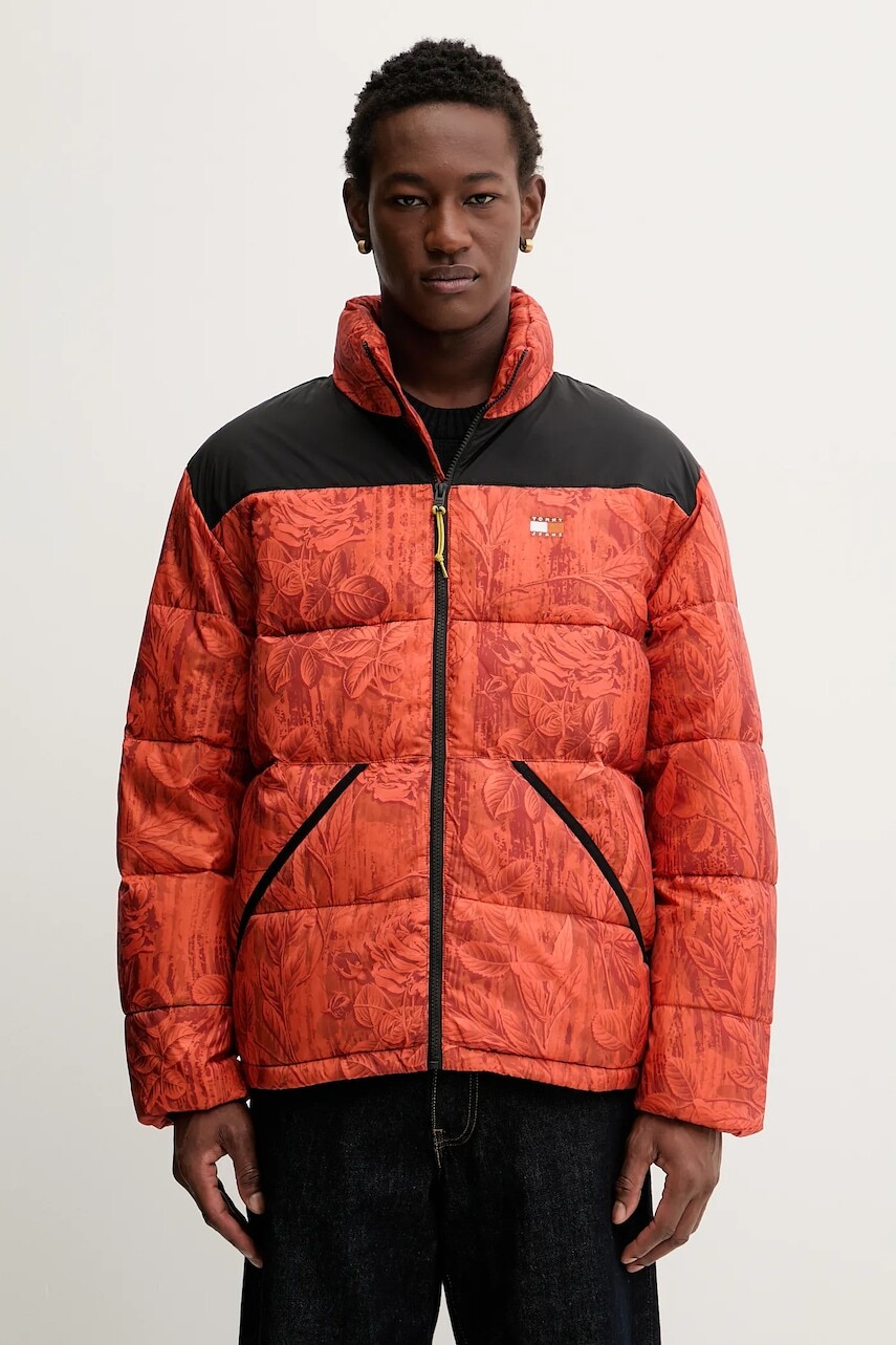 Bunda Tommy Jeans oranžová farba, zimná, oversize, DM0DM22037