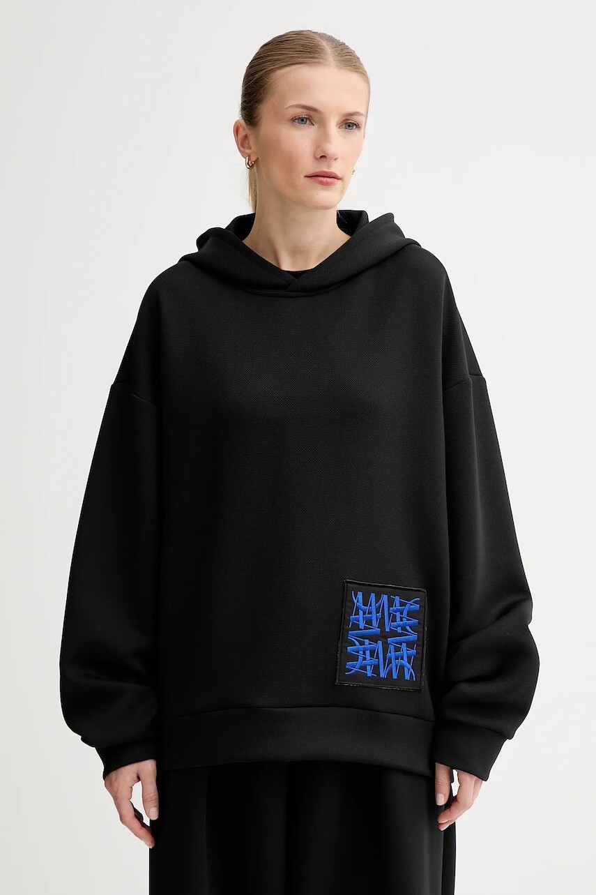 Mikina MMC STUDIO čierna farba, s kapucňou, s nášivkou, VERITE.HOODIE