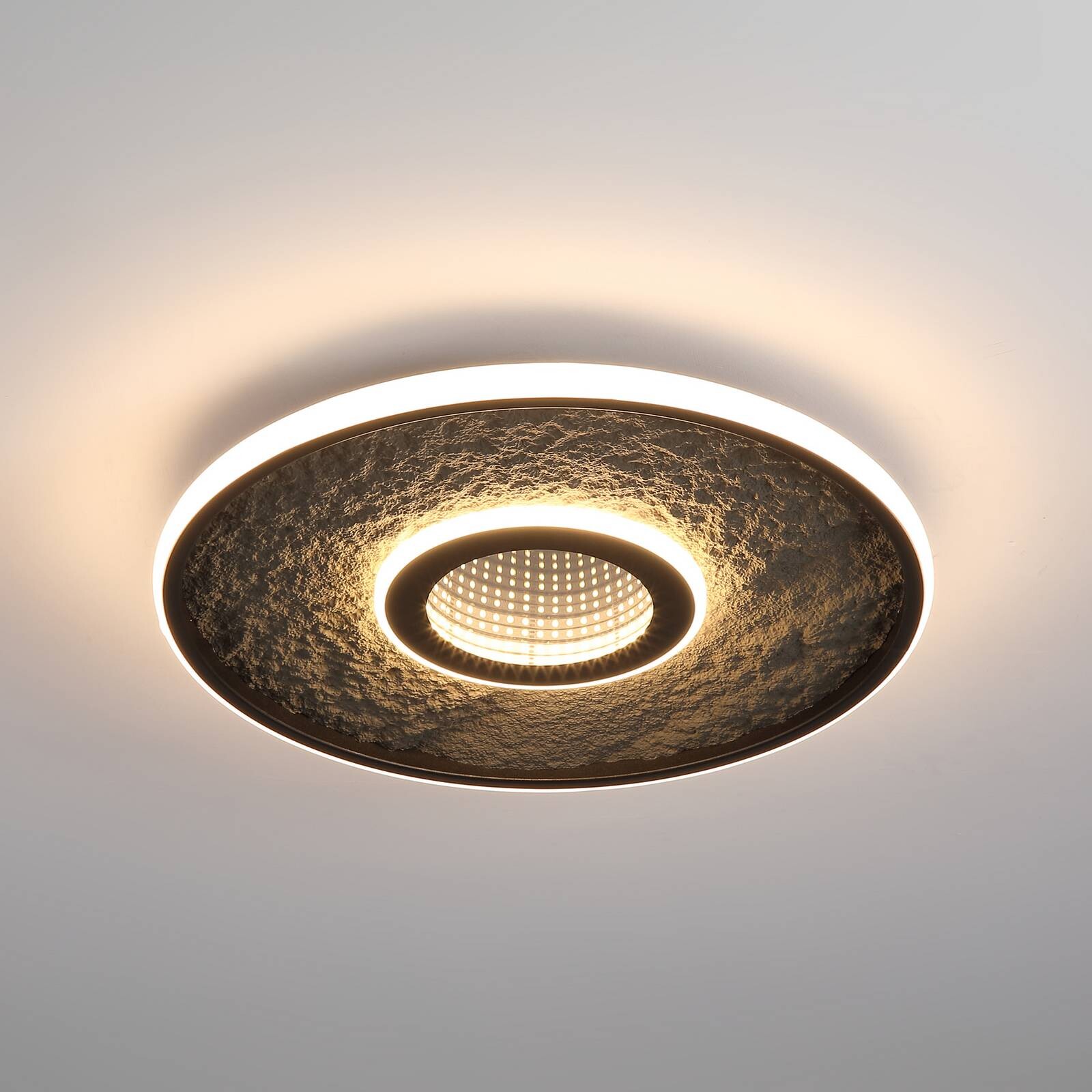 Stropné LED svetlo Lumadisc, čierne, Ø 41 cm, kov/silikón