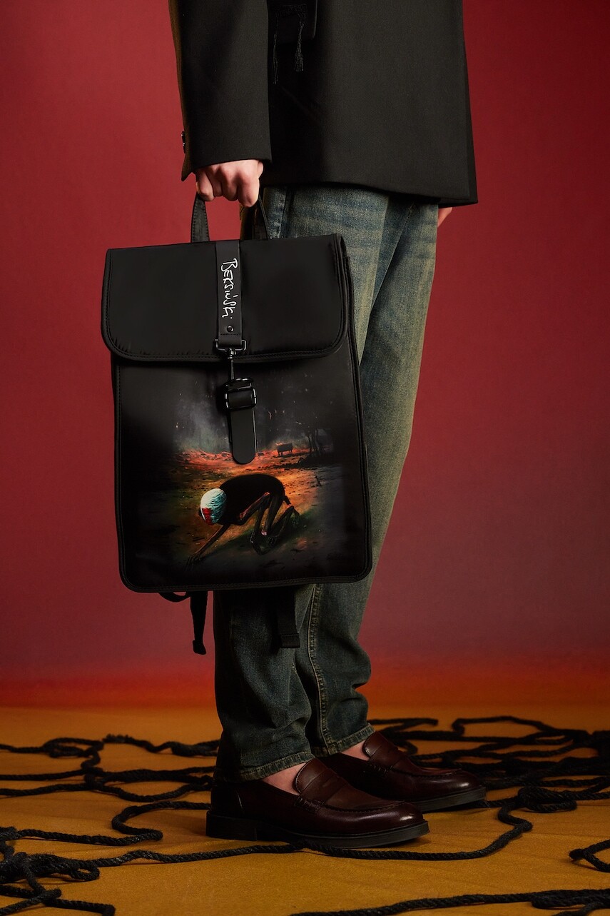 Ruksak Medicine viac farieb