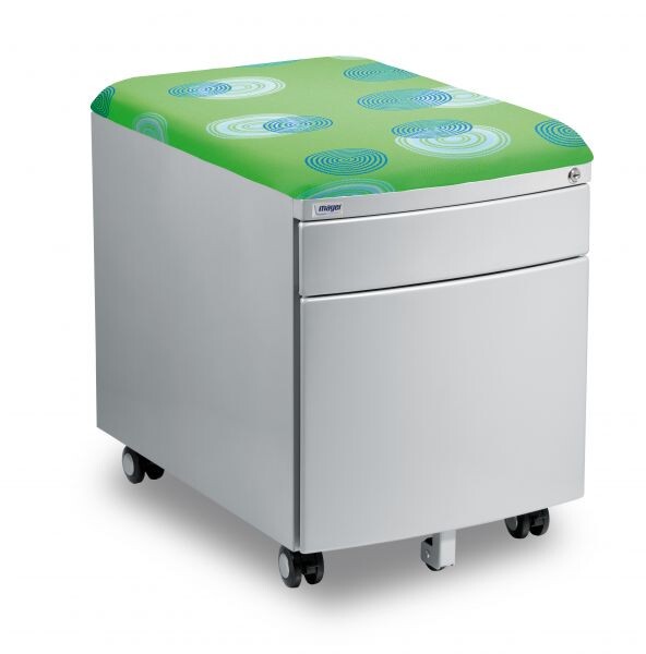 Pojazdný kontajner Mayer 32P8 26 093 — strieborný, zelené čalúnenie