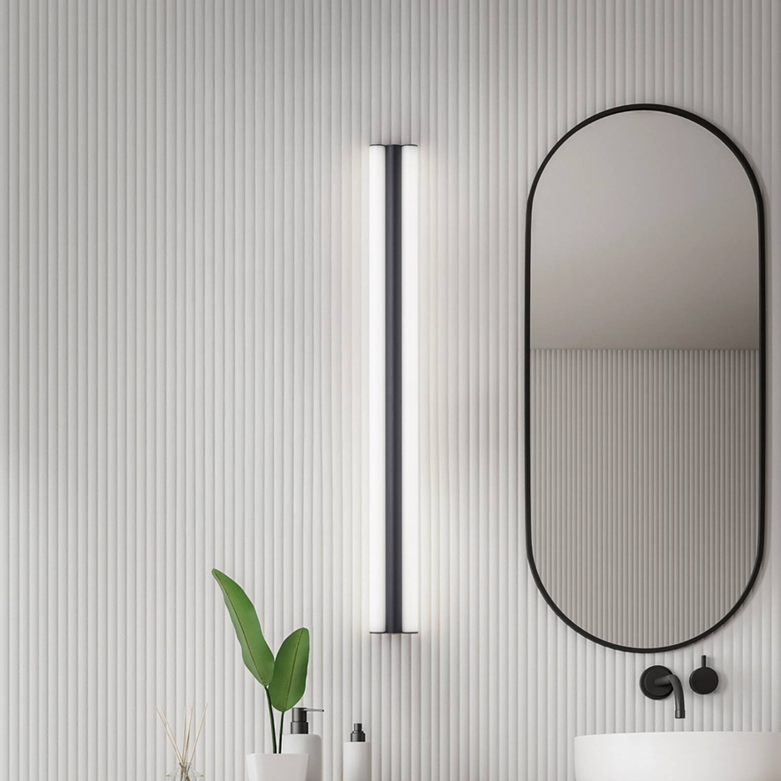 Helestra LED zrkadlo svetlo LOOM, dĺžka 120 cm, čierna, IP44