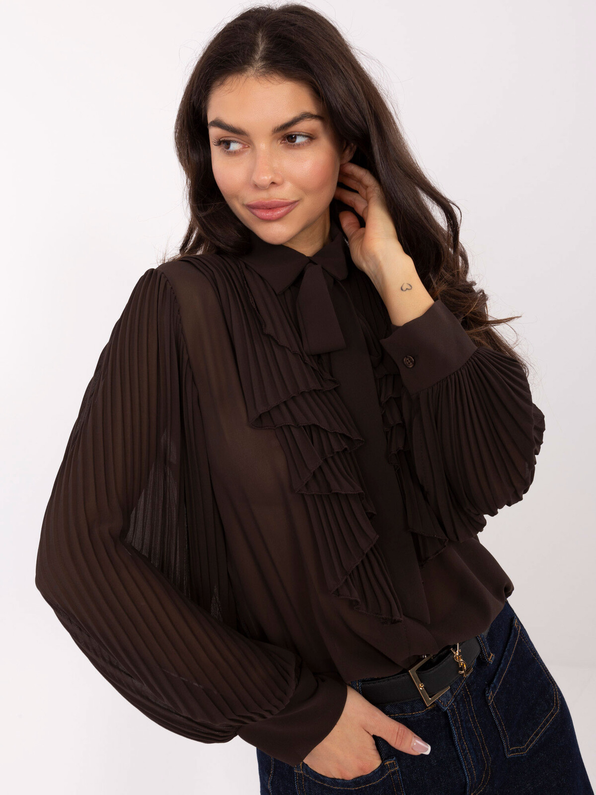 Tmavohnedá šifónová blúzka s volánmi