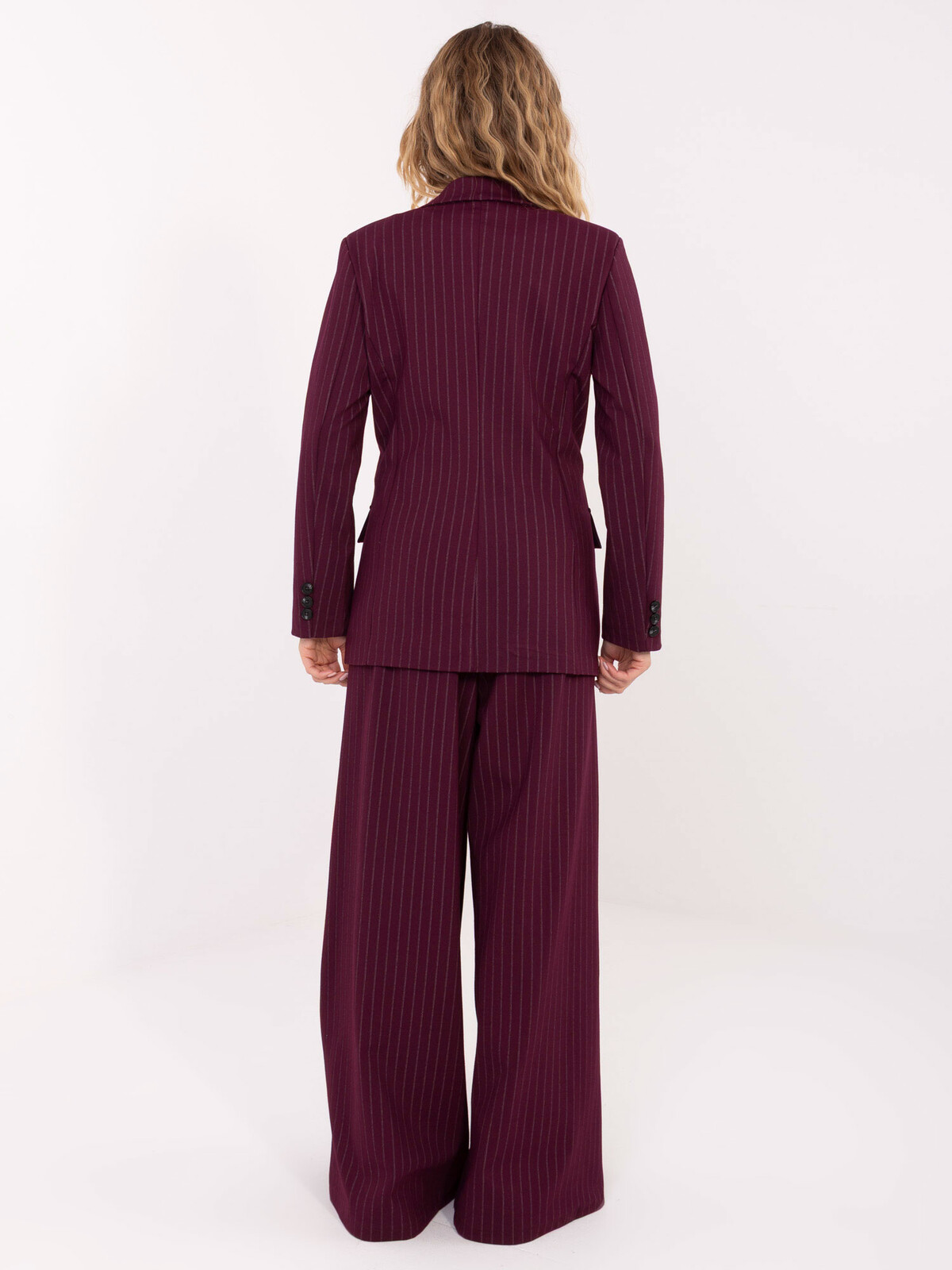 Bordové sako s prúžkami