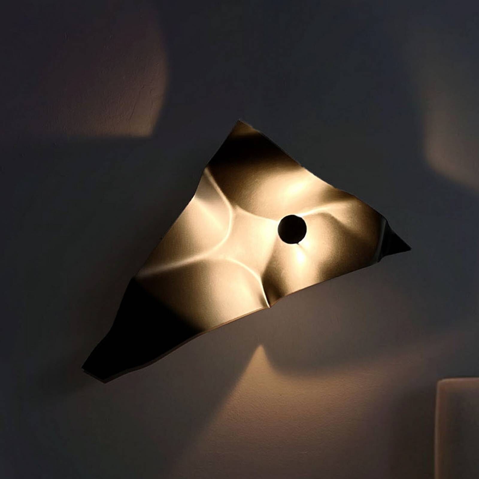 Knikerboker LED nástenné svetlo Zona d'ombra, hnedá, 79 cm