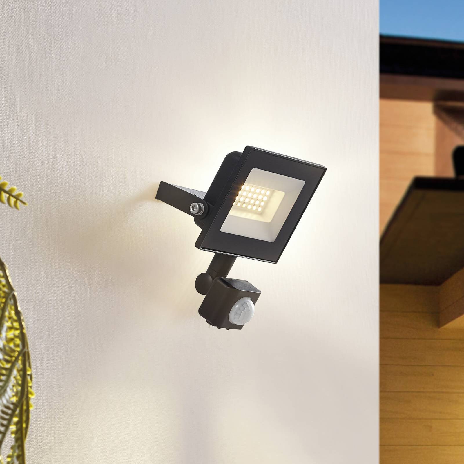 Prios LED vonkajší reflektor Maikel, senzor, 20W, kov, sada 2 ks