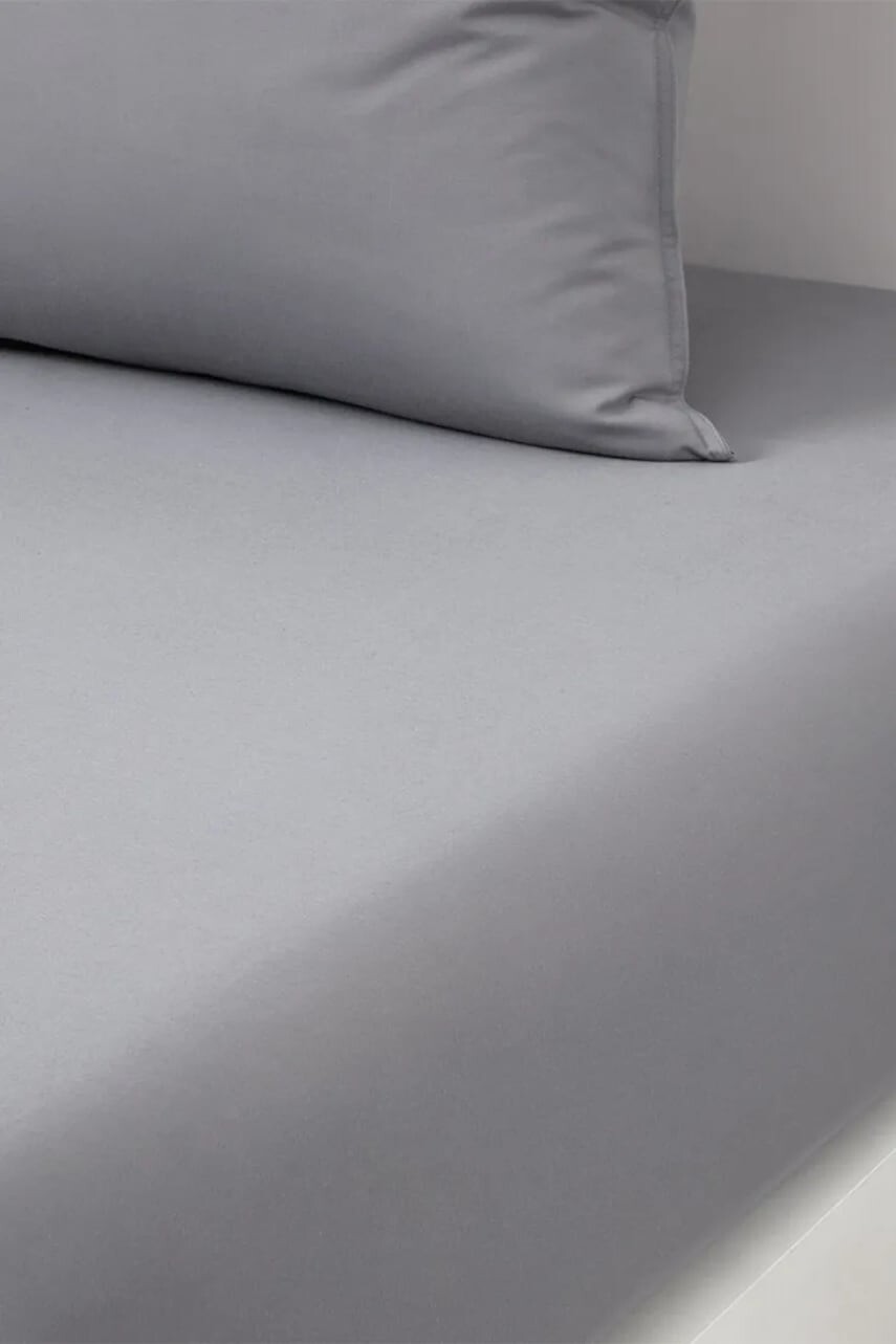 Bavlnená napínacia plachta BOSS BEBOSS Storm 160 x 200 cm šedá farba