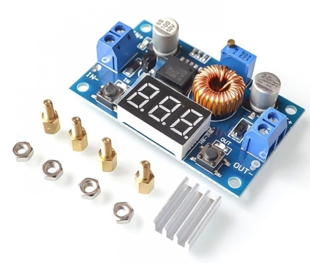 Step-down menič XL4015 – 5–40 V na 1.5–37 V, 5 A / 75 W, s digitálnym voltmetrom