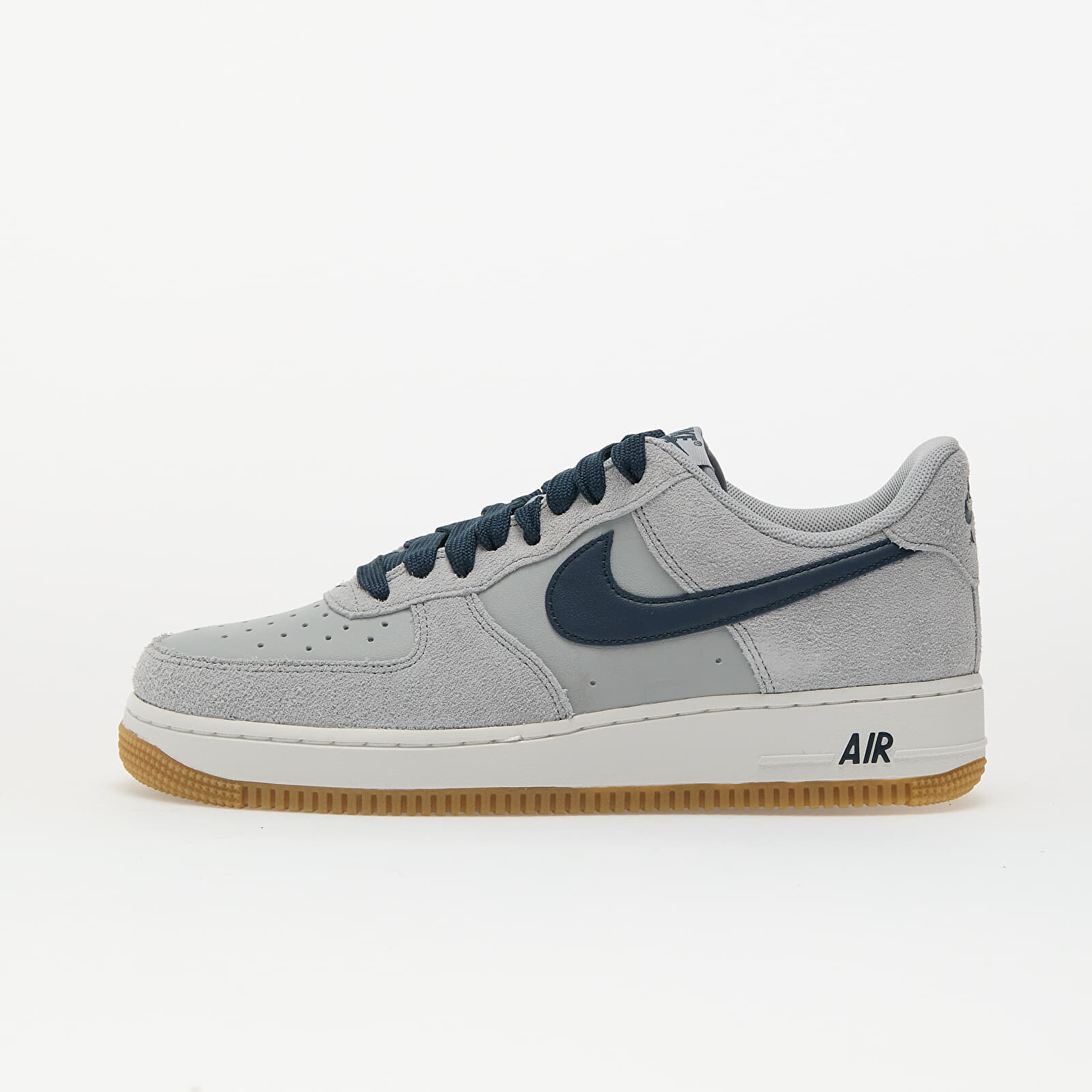 Tenisky Nike Air Force 1 '07 Lv8 Lt Smoke Grey/ Armory Navy-Gum Lt Brown-Summit White EUR 41