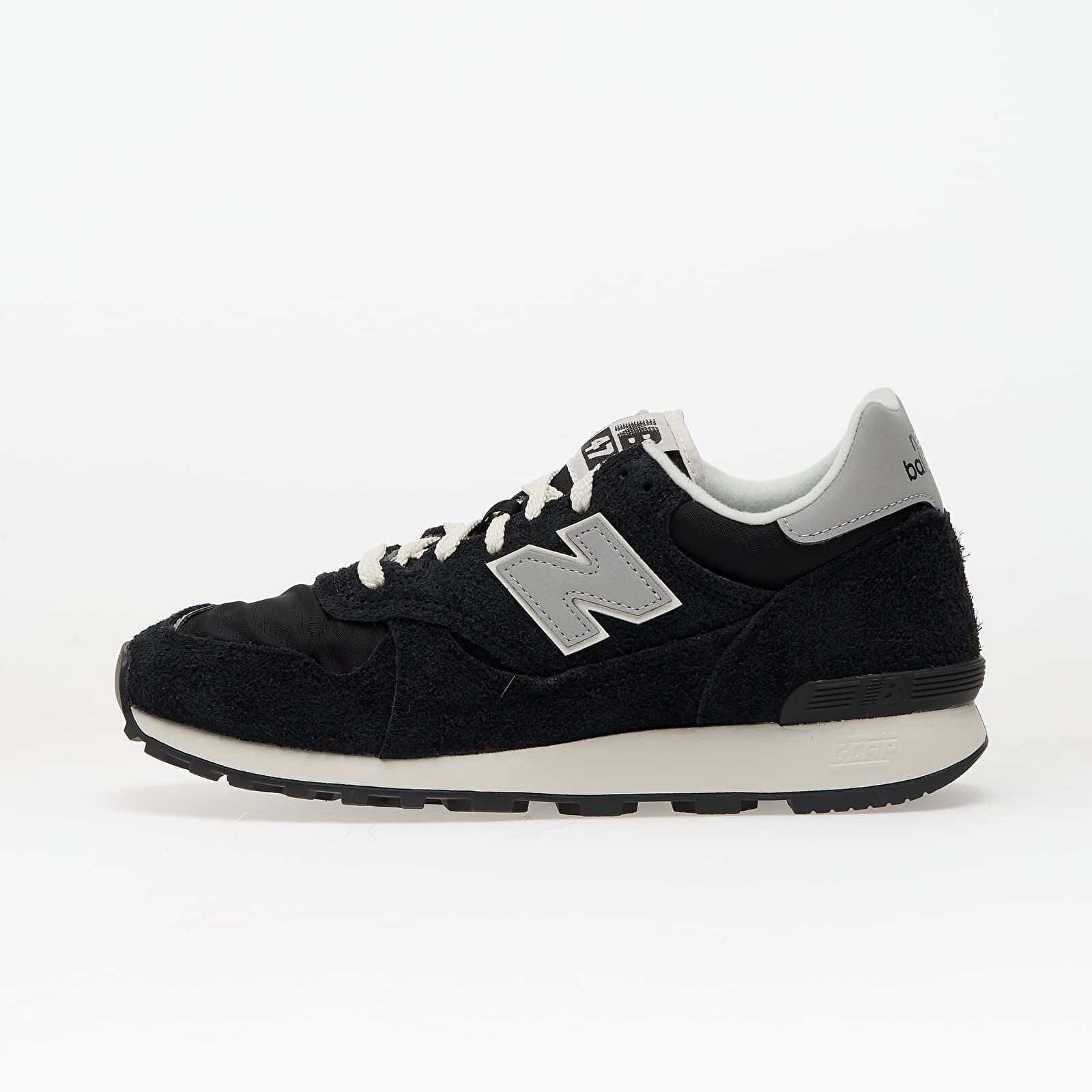 Tenisky New Balance 475 Black EUR 45