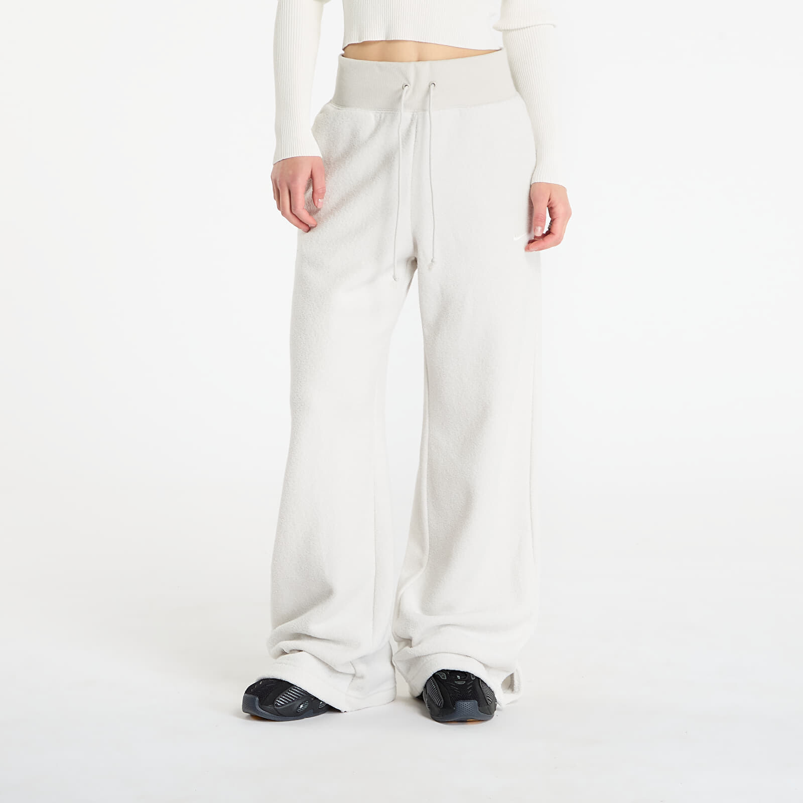 Kalhoty Nike Sportswear Phoenix Plush Women's High-Waisted Wide-Leg Cozy Fleece Pants Light Bone/ Sail S