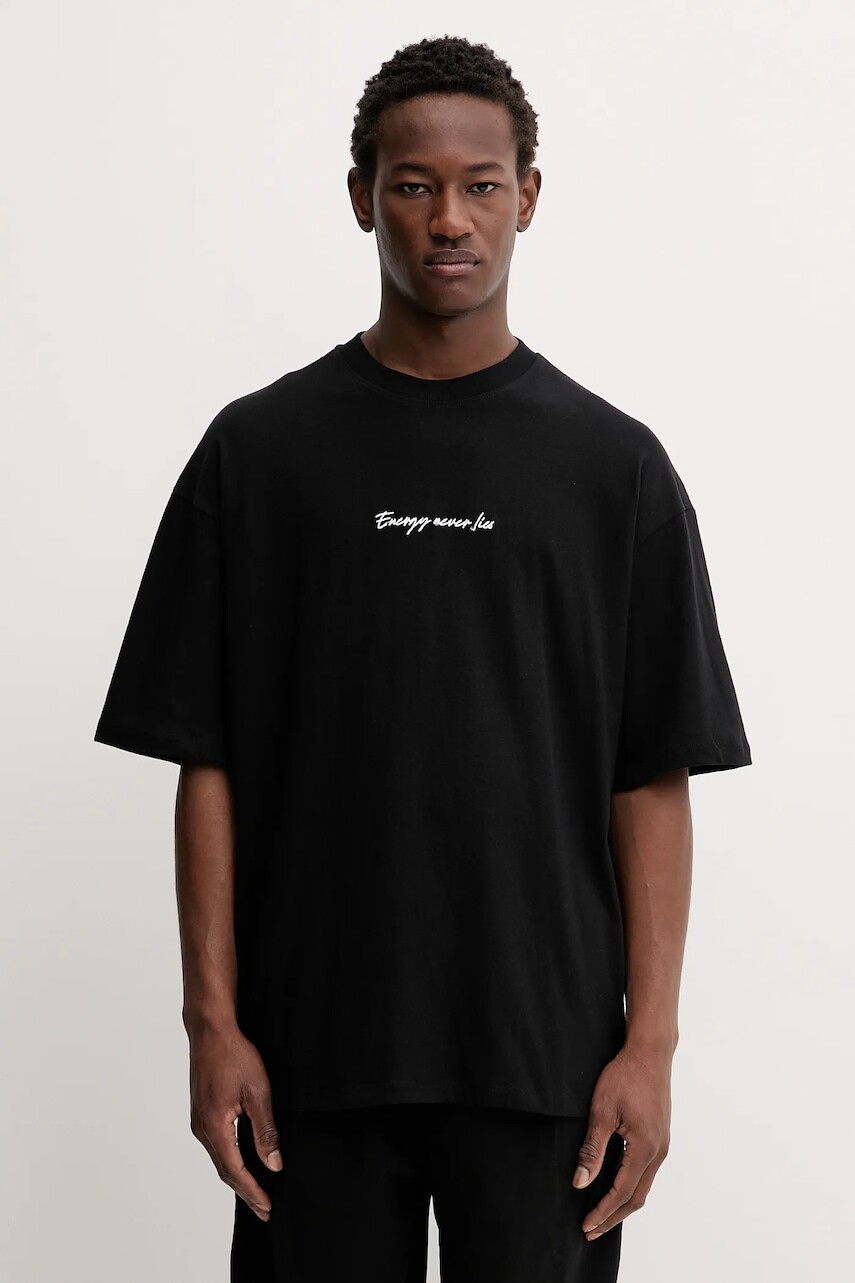 Bavlnené tričko Kaotiko čierna farba, s potlačou, AR092-01-G002