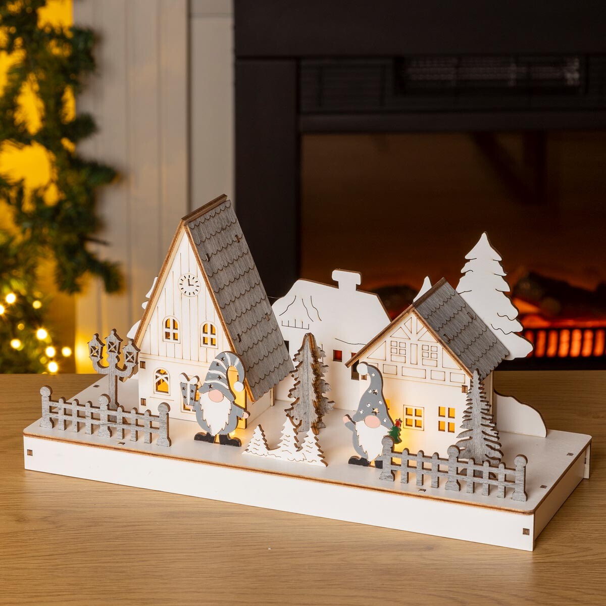 LED drevené vianočné mestečko
