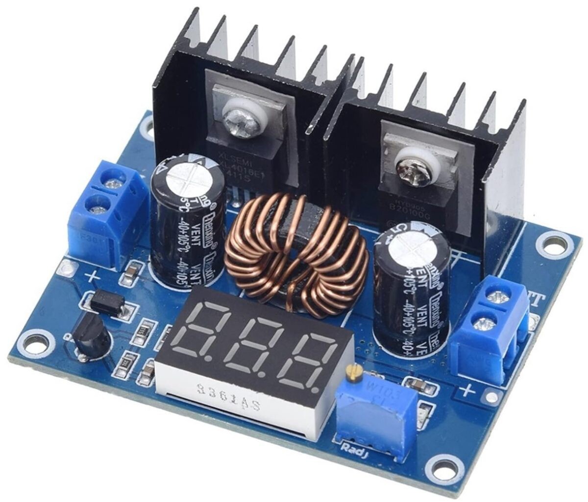 XH-M404 – DC-DC step-down menič 4–40 V, 7A (s voltmetrom, XL4016E1)