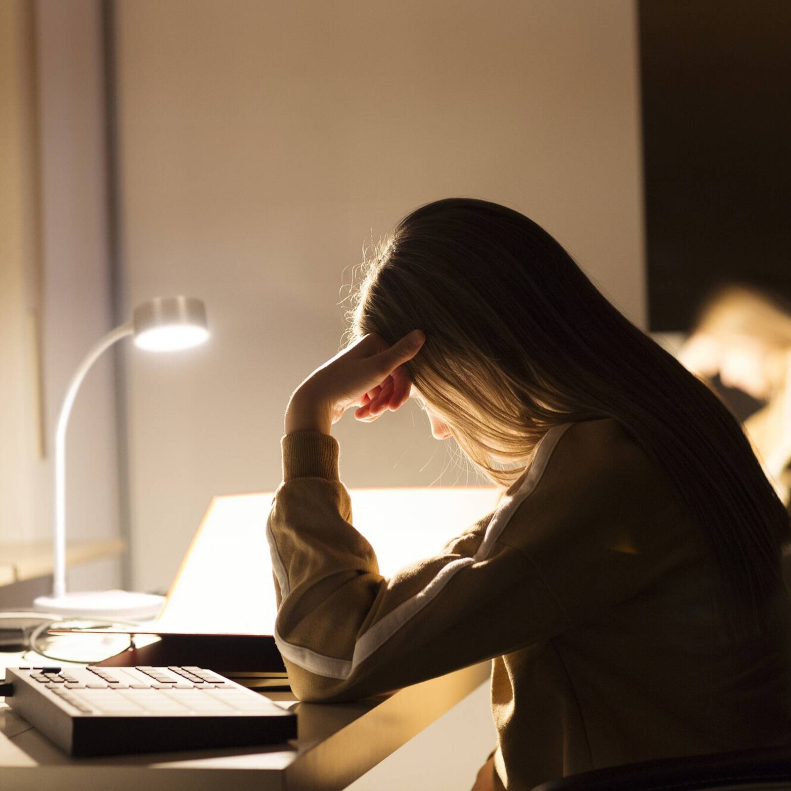 OSRAM stolová LED lampa Office Line Desk Cylinder biela CCT stmievateľné