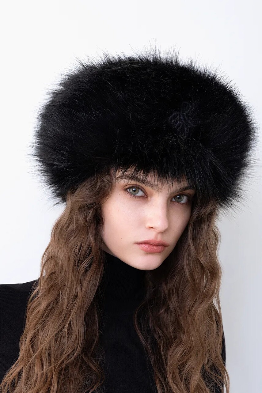 Čiapka Ruslan Baginskiy čierna farba, MMM033-P-HH-PWRB