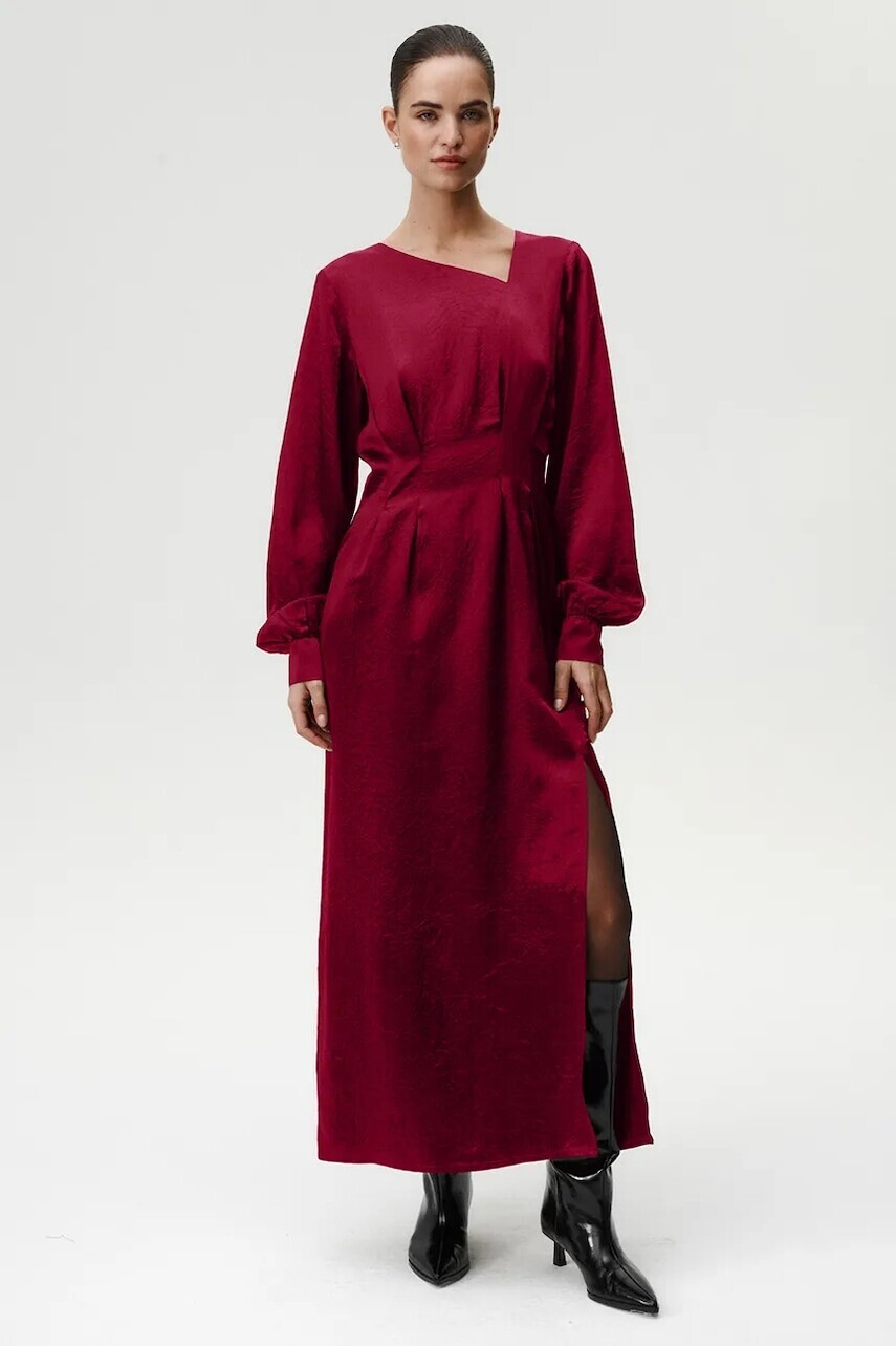 Šaty Undress Code bordová farba, maxi, rovný strih, 1080