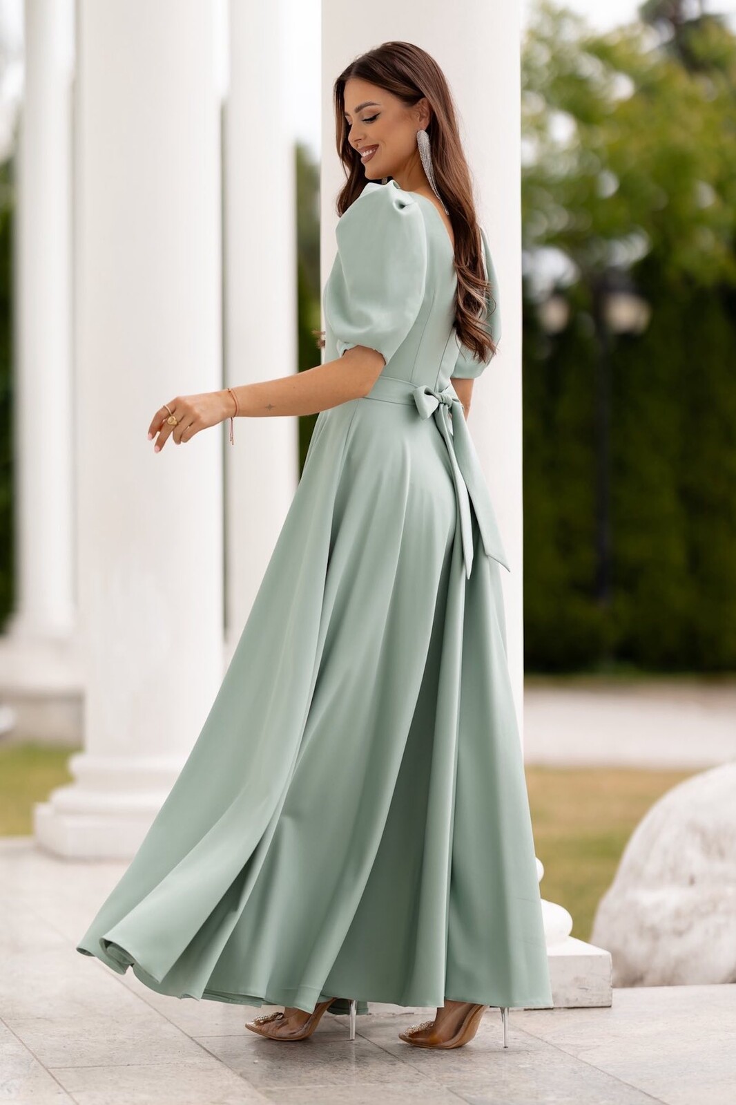 Lacoria Zelené spoločenské šaty s balónovými rukávmi Veľkosť: L