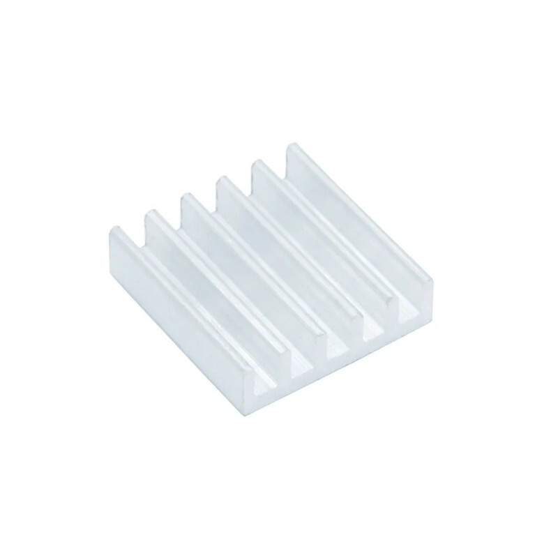 Hliníkový chladič 14x14x4mm s teplovodivou lepiacou páskou