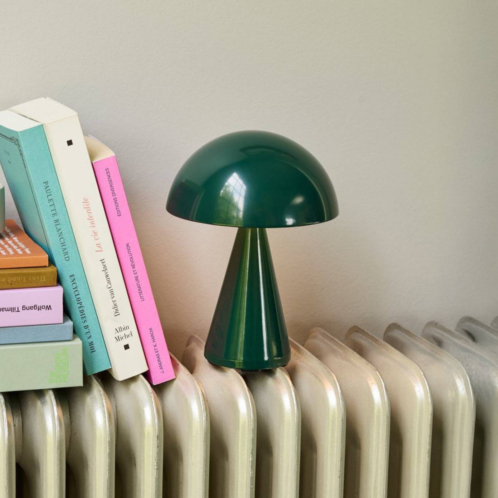 HÜBSCH stolová LED lampa Mush, tmavozelená, výška 20 cm