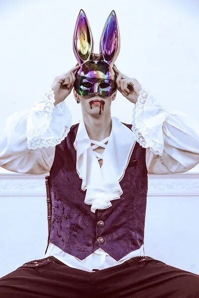 PartyDeco Lesklá maska so zajačími ušami - Dúhová čierna