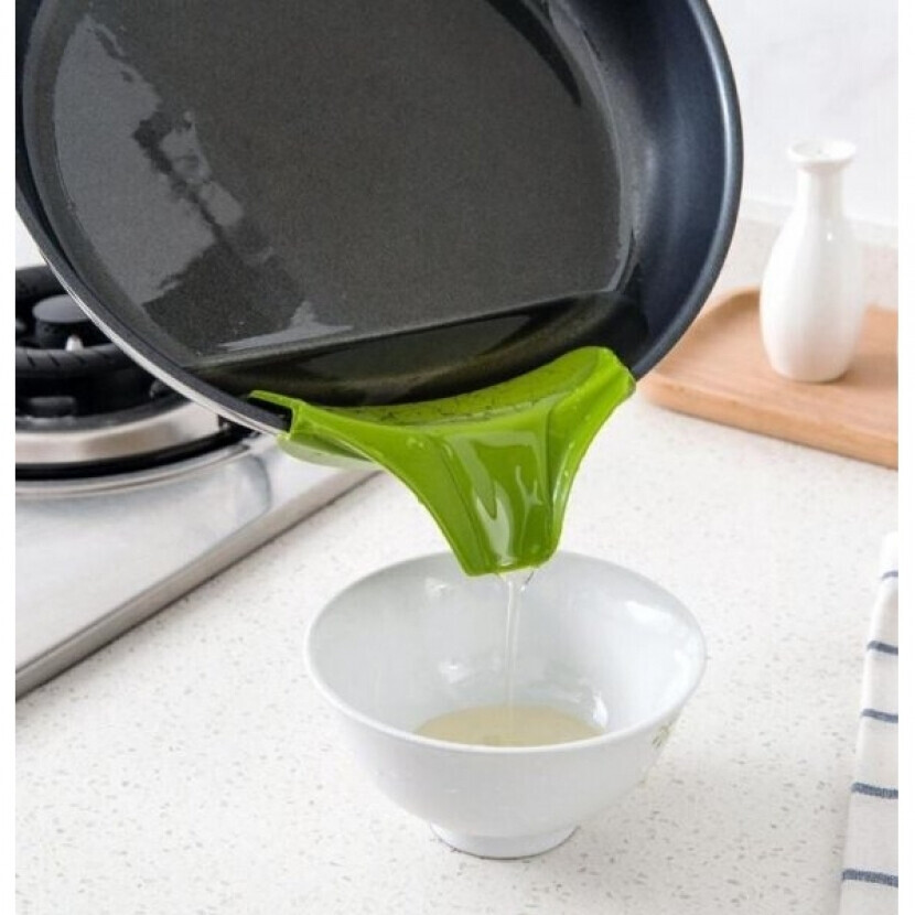 Silikónová násada pre ľahké vylievanie hrnca - zelená