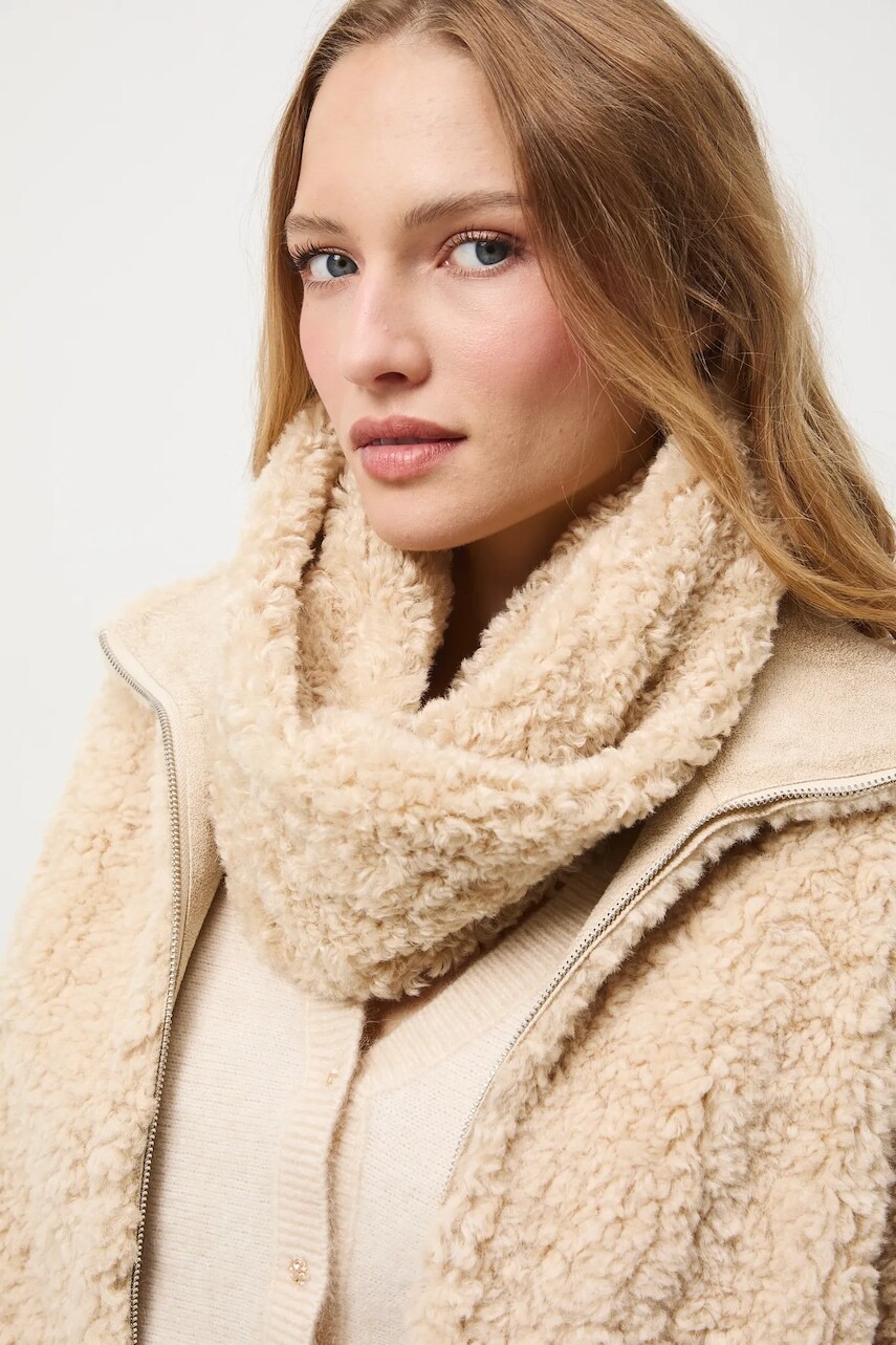 Šál komín Medicine béžová farba, jednofarebná