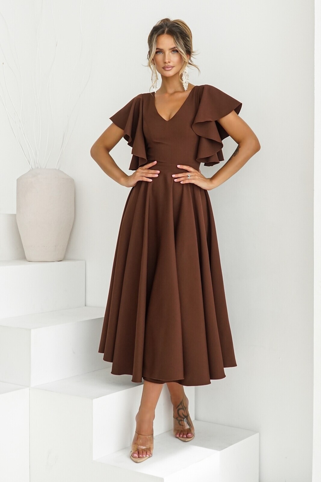 Warsaw Dress Hnedé midi šaty s volánovými rukávmi Veľkosť: XS