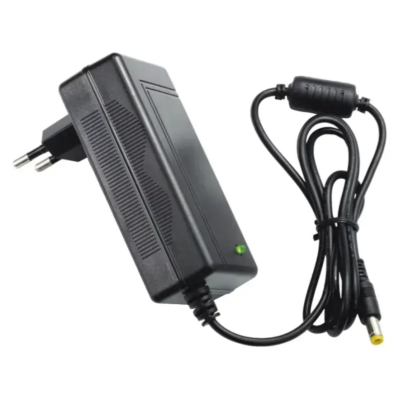 Napájací zdroj zásuvkový 18V, 3A, 5.5x2.5mm