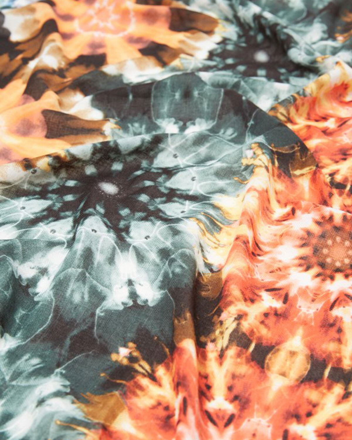 Desigual šatka s kvetinovým vzorom