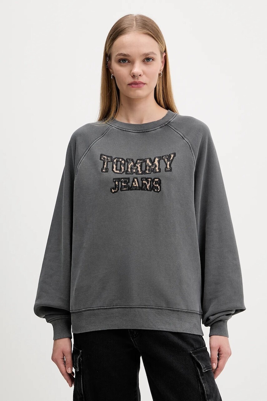 Bavlnená mikina Tommy Jeans šedá farba, s nášivkou, DW0DW21959