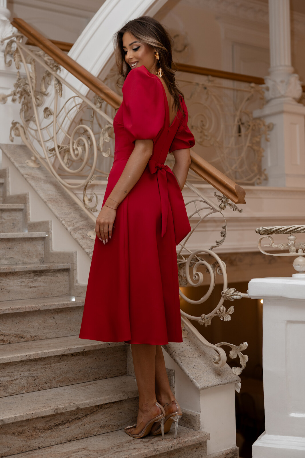 Lacoria Červené midi šaty s balónovými rukávmi Veľkosť: XXL