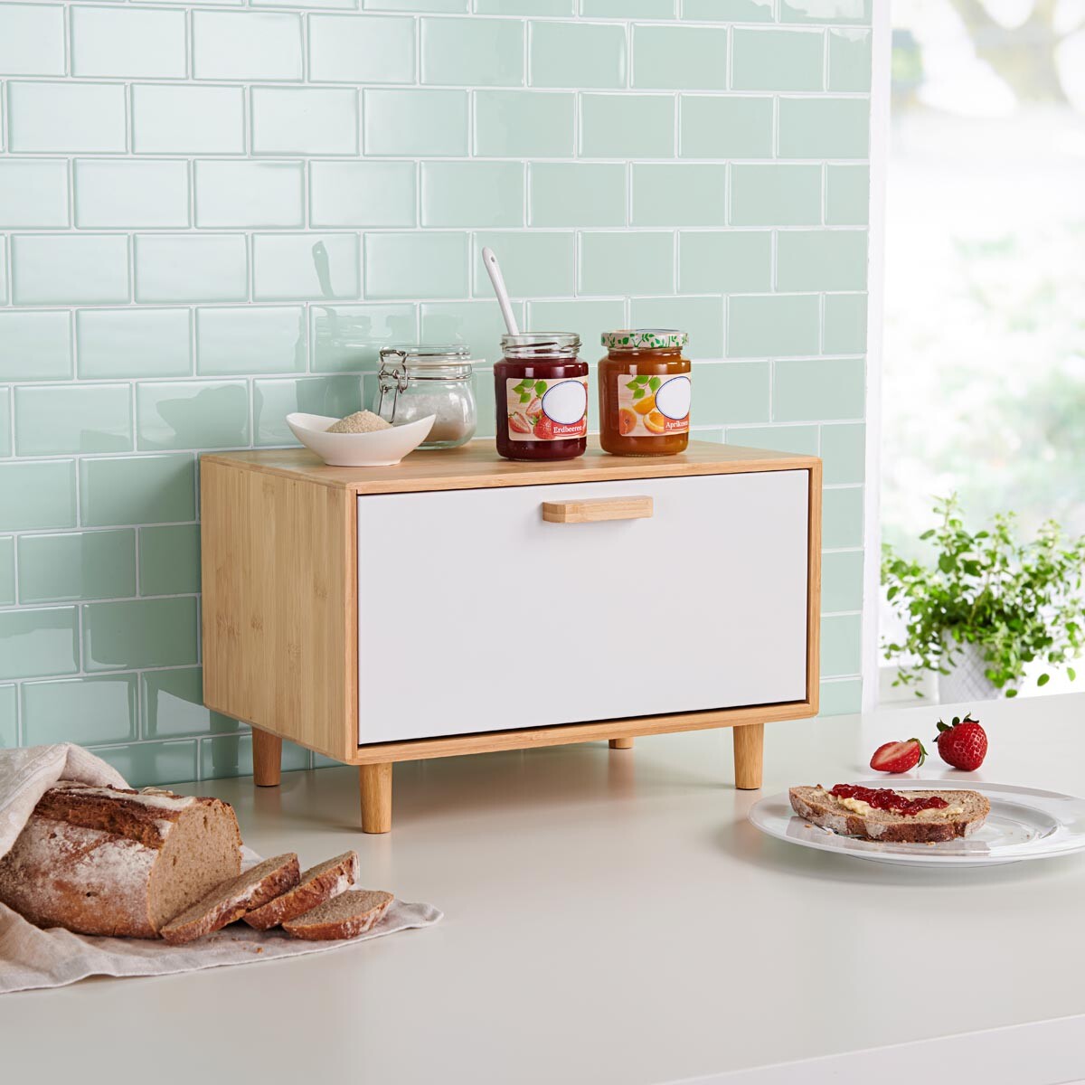 Bambusový zásobník na chlieb