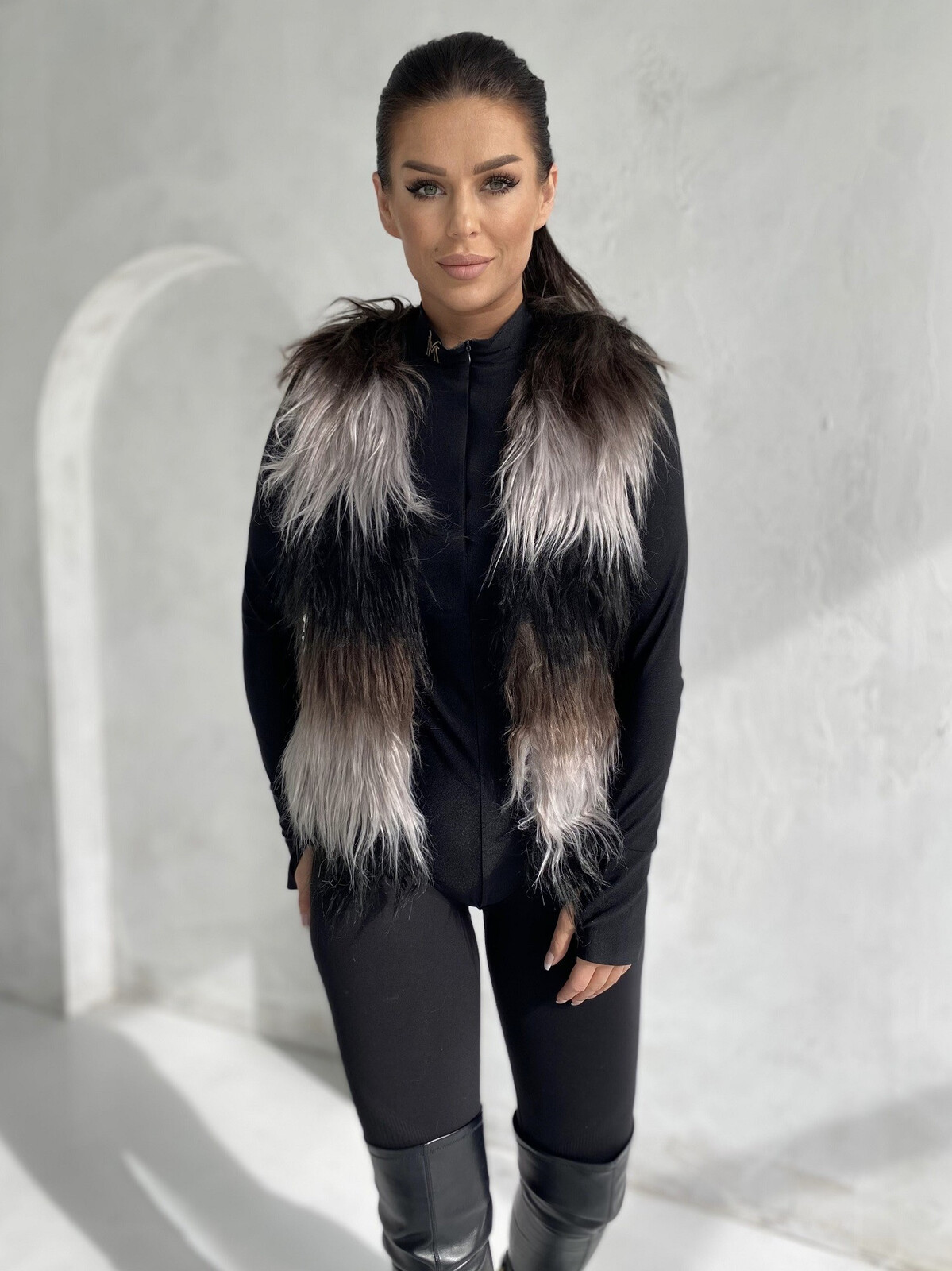 Dámska vesta s umelou kožušinou