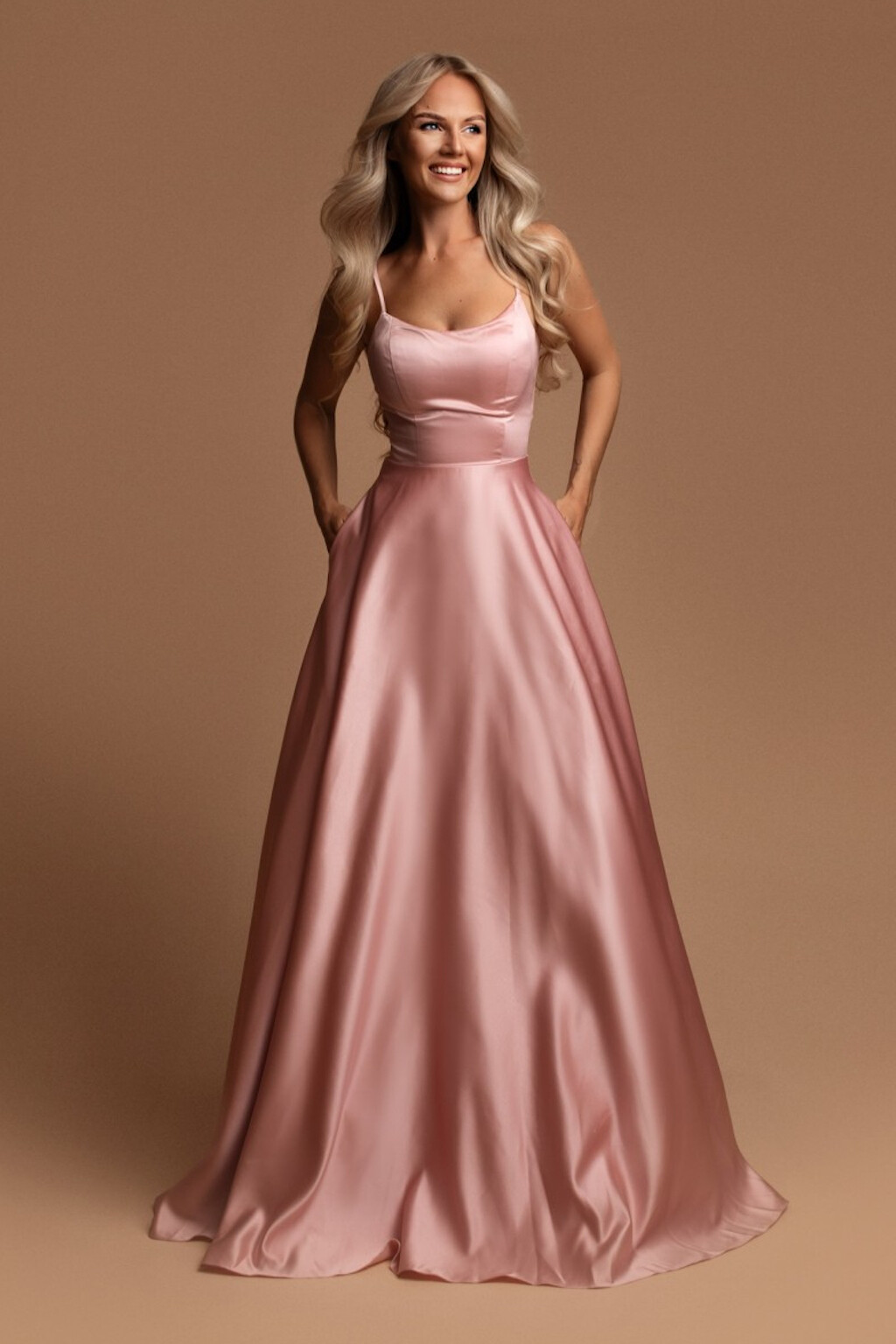 Eva & Lola Ružové spoločenské šaty na ramienka Veľkosť: M