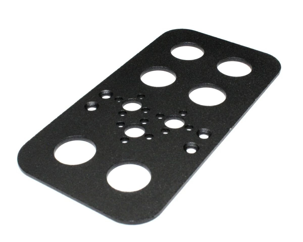 Hliníková základová doska P – montážna platforma, čierna, 64x124 mm (pre MG995/MG996)
