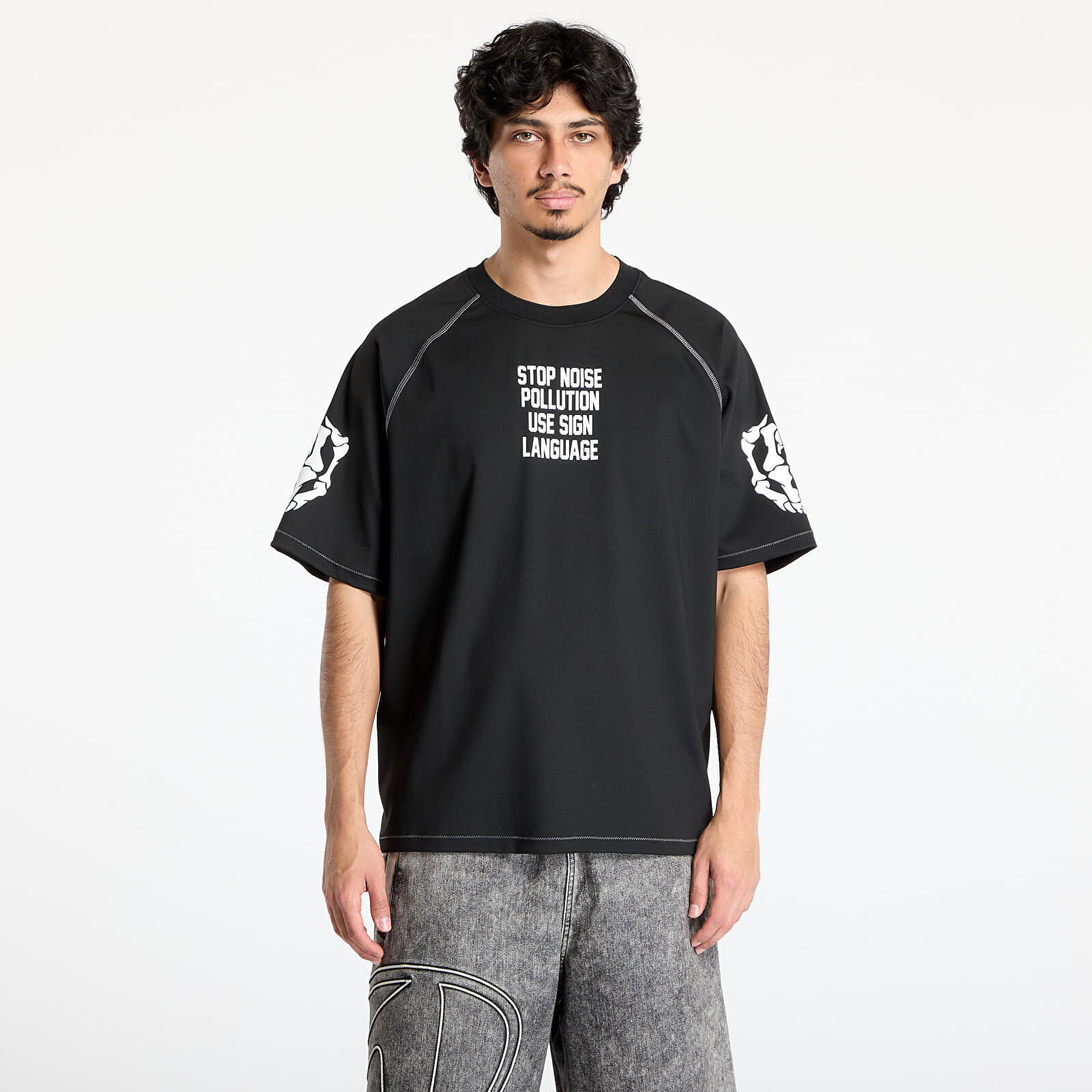 Tričko PLEASURES Pollution Boxy Raglan Black XL