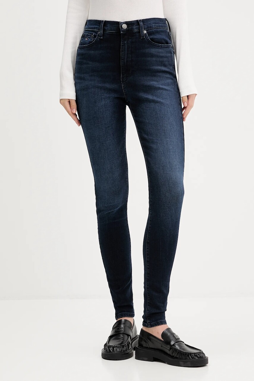 Rifle Tommy Jeans tmavomodrá farba, DW0DW21823