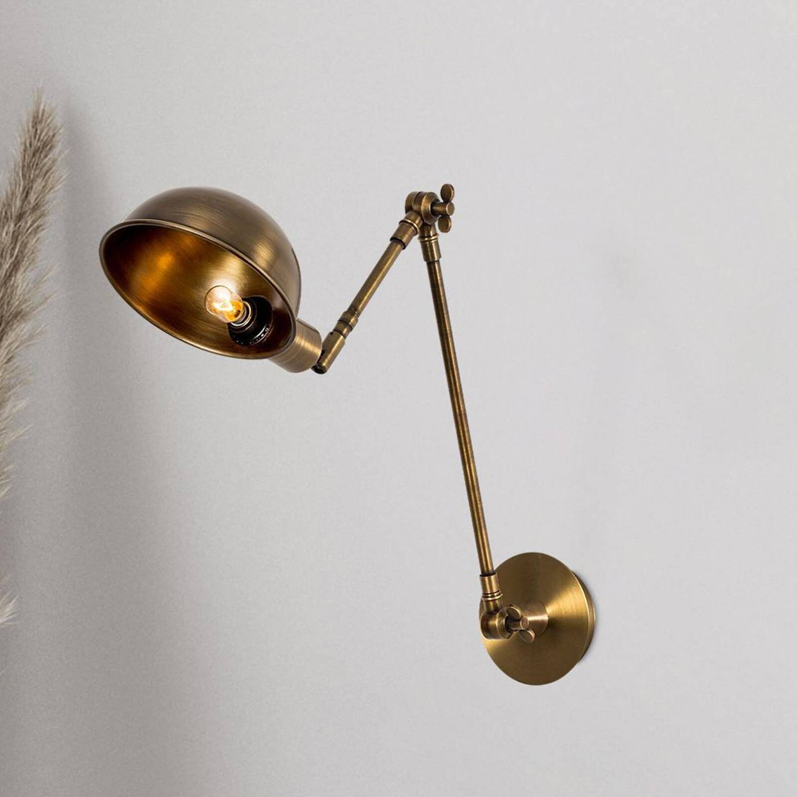 Nástenné svetlo Sivani 6239, starý mosadz, nastaviteľné, E27