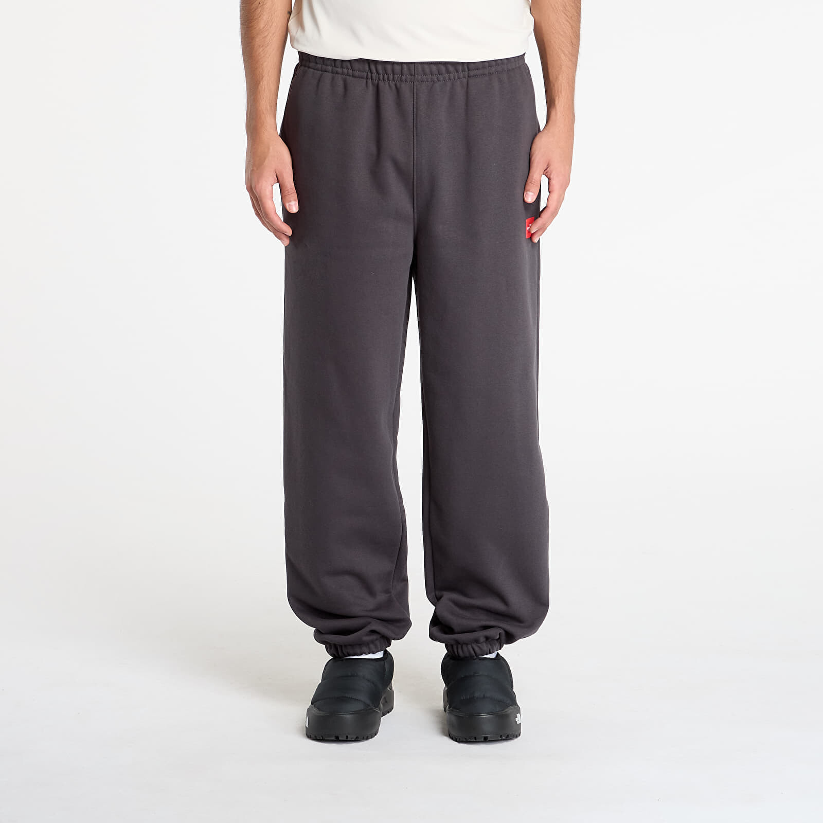Tepláky The North Face Redbox Aspen Joggers Obsidian M