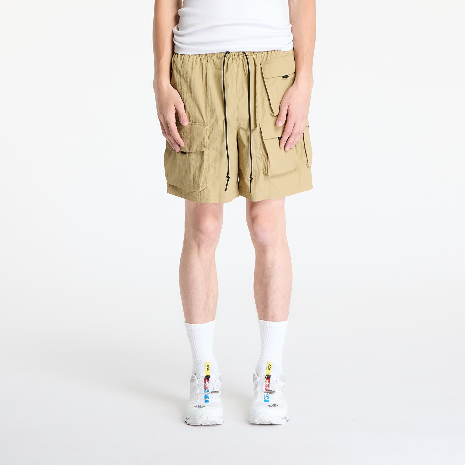Šortky Nike Tech Men's Woven Cargo Shorts Parachute Beige/ Black L