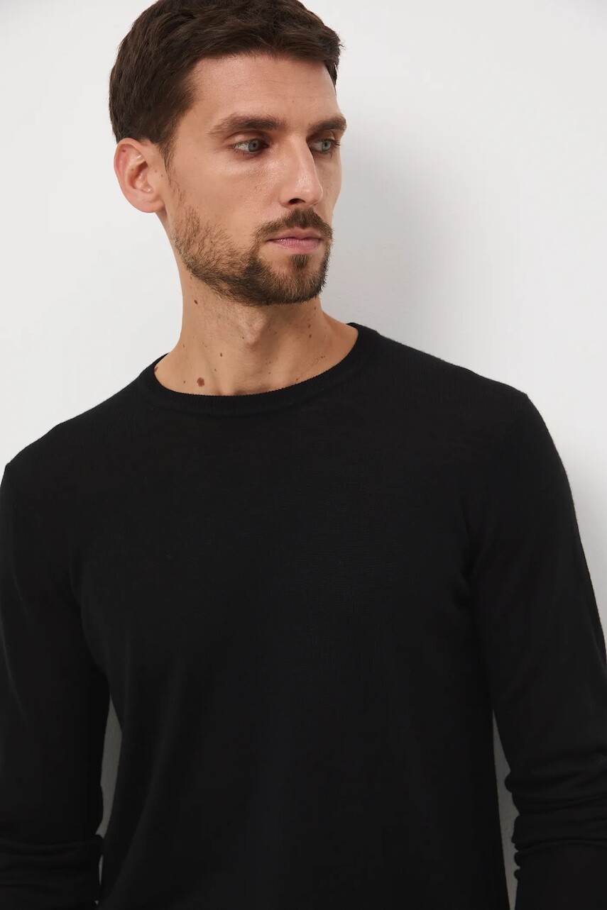 Vlnený sveter Medicine čierna farba